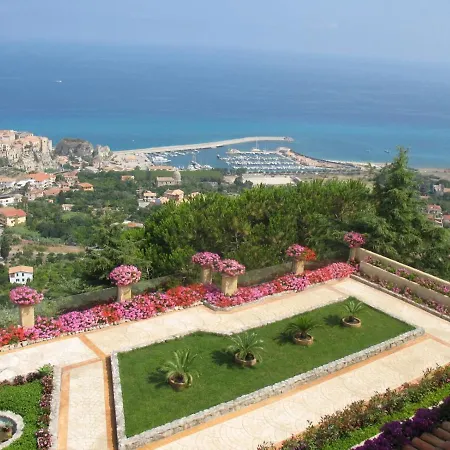 Tropea Villaggio Turistico Üdülőpark *